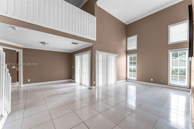 Building Photo - 15016 SW 139th Ave