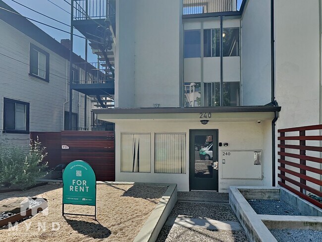 Building Photo - 240 Athol Ave