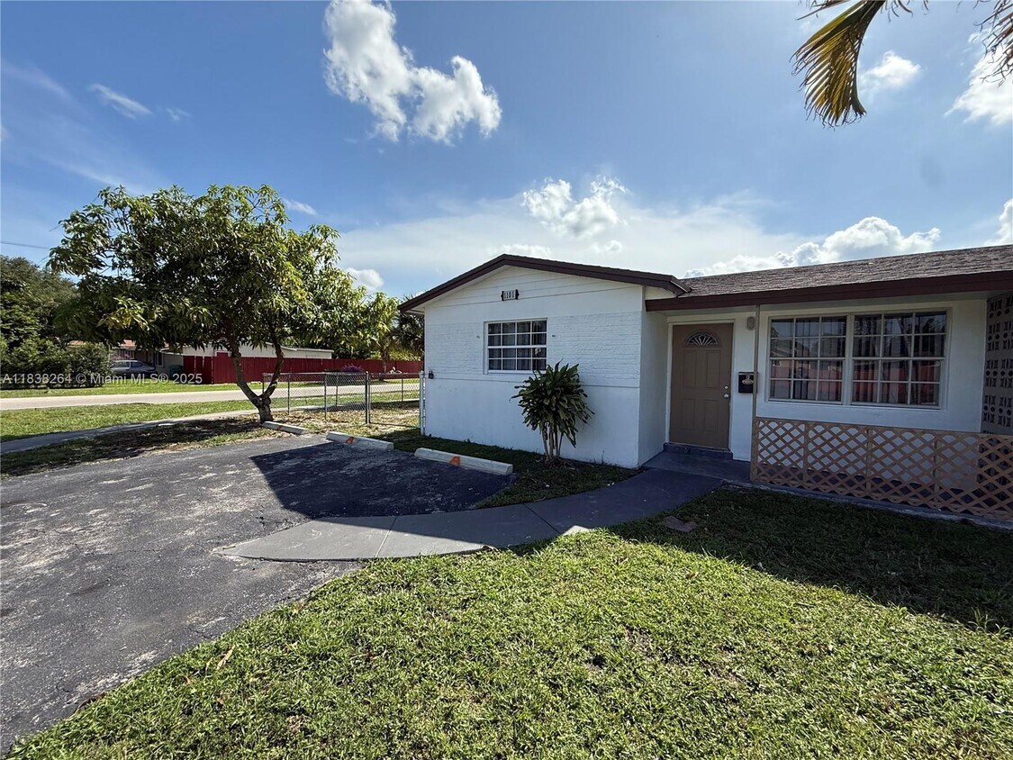 Foto principal - 1101 NW 55th Ave