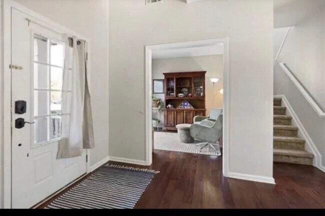 Foto del edificio - 5706 Amberside Ln