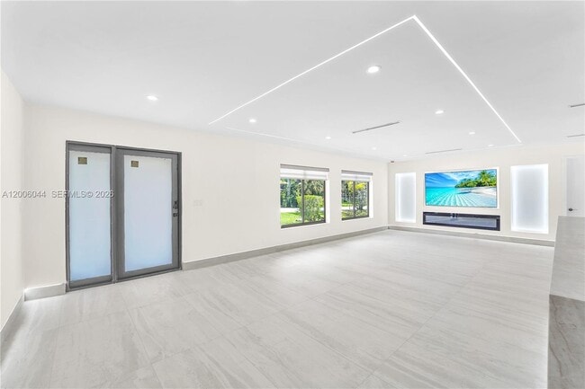 Building Photo - 4700 SW 110th Ave