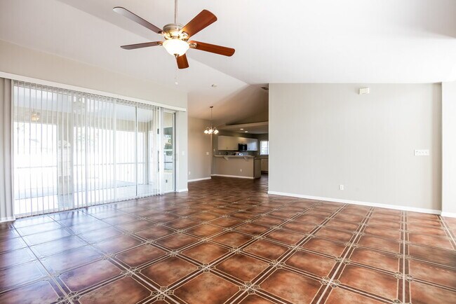 Foto del edificio - 229 SW 43rd Ln