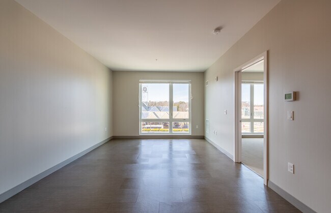 Building Photo - 3702 Washington St