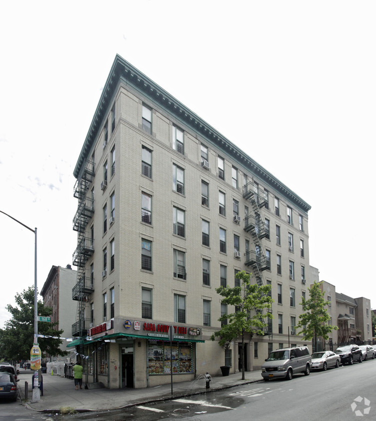 Foto del edificio - 275 E 168th St