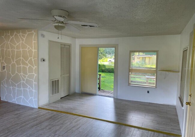 Foto del edificio - 2326 W Patterson St