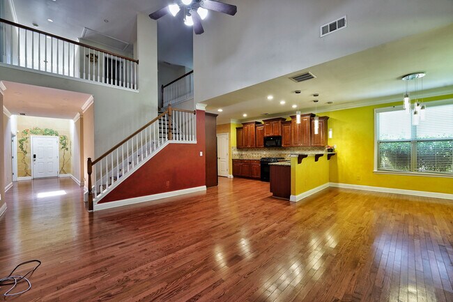 Foto del edificio - 2935 Whitfield Ave