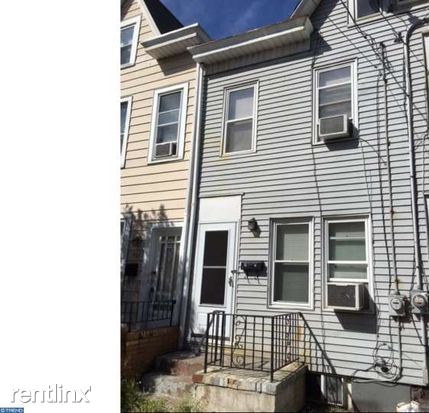 Building Photo - 452 Genesee St