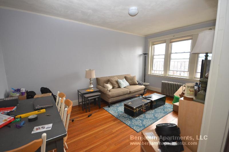 Primary Photo - 1750 Commonwealth Ave