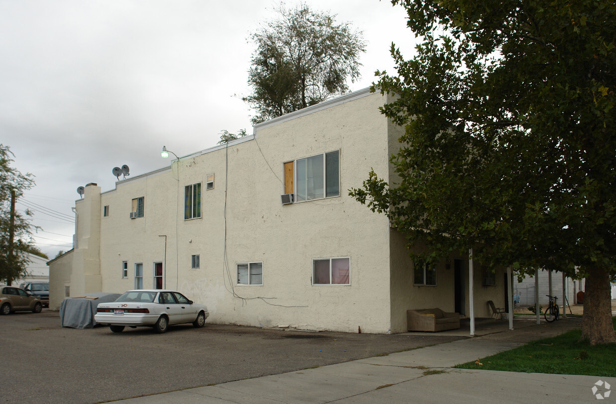 Building Photo - 119 12th Ave N