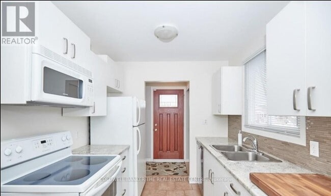 Building Photo - 74 Allan Dr