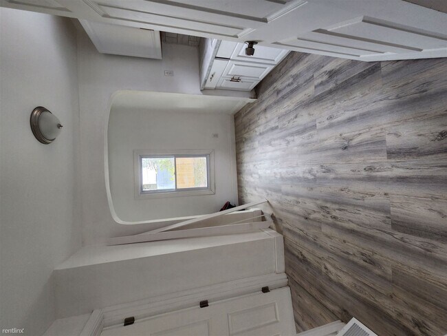Foto del edificio - 3 br, 1.5 bath House - 15033 Hartwell St S...