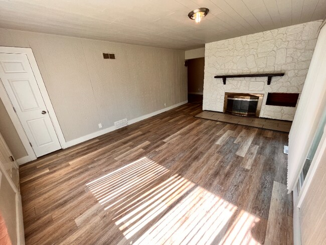 Building Photo - 3135 N 45th St