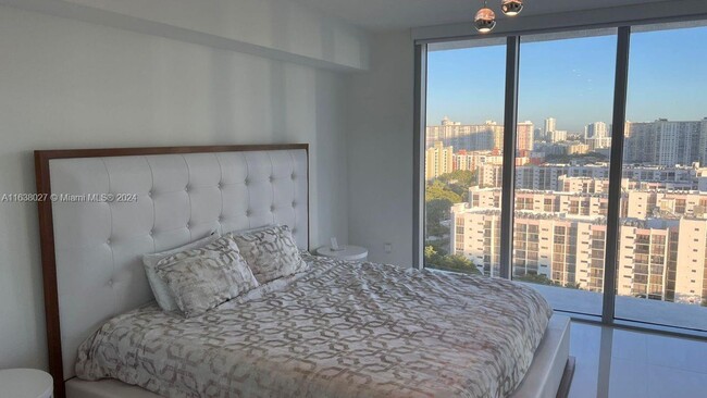 Main Bedroom - 300 Sunny Isles Blvd