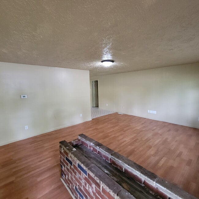 Photo - 4BR/2BA House w/Garage!