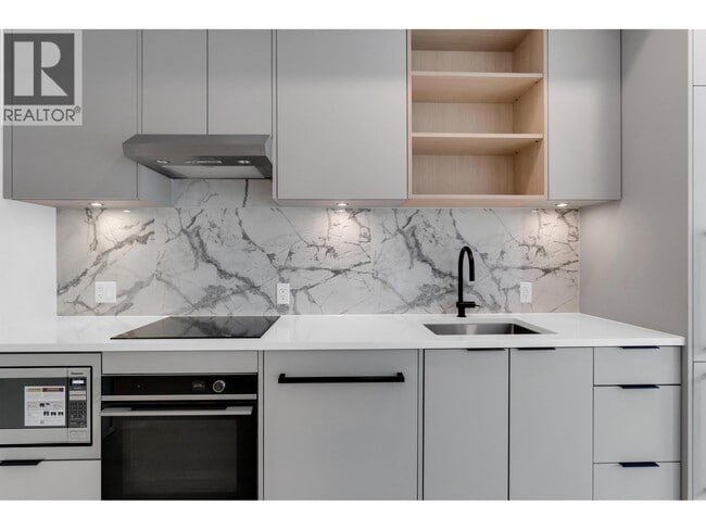 Photo du bâtiment - 422-422 E 3rd St