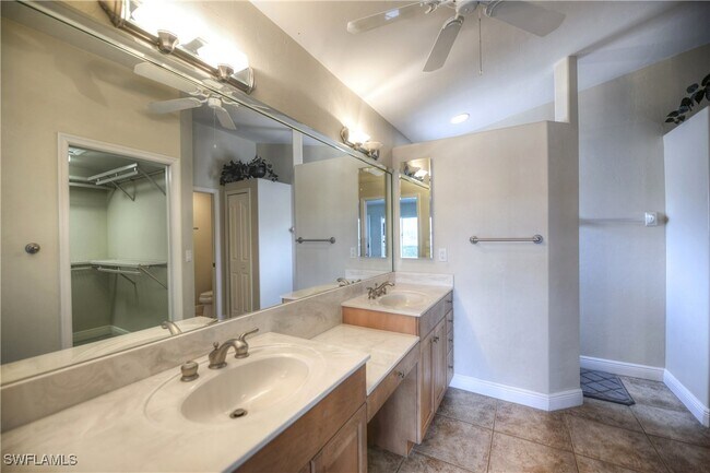 Foto del edificio - 409 SW 7th St