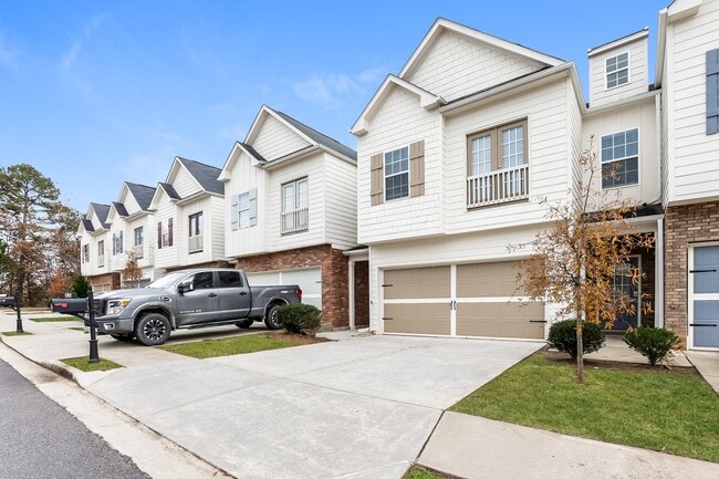 Building Photo - 60 Madaline Ln