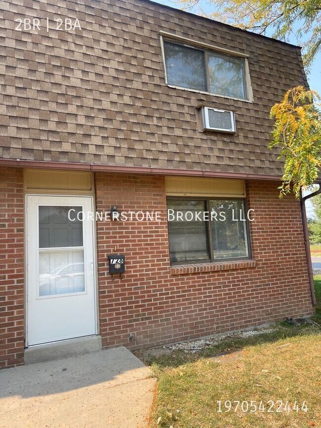 Building Photo - Fall Leasing Special $200.00 OFF FIRST MON...
