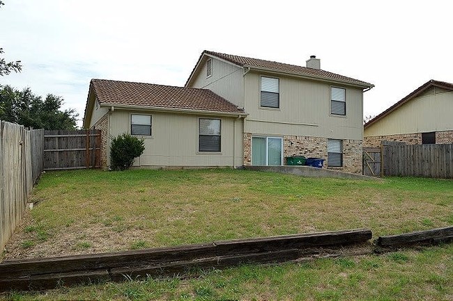 Foto del edificio - 6465 Green Ridge Dr