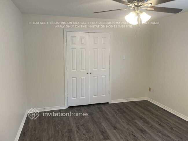 Foto del edificio - 9122 Prairie Trails Dr