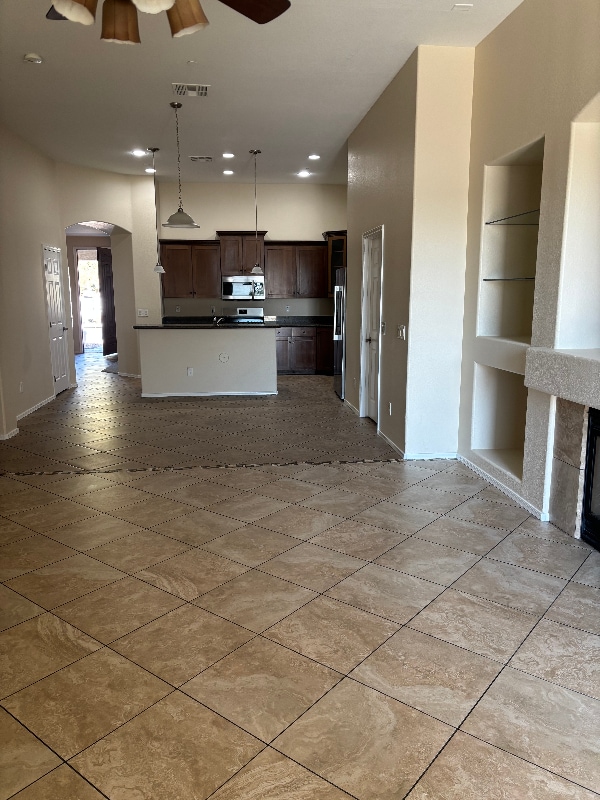 Building Photo - 13779 W Earll Dr