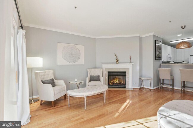 Building Photo - 8181 Carnegie Hall Ct