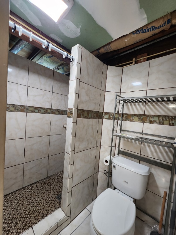 1726 Wailuku Dr Unit B, Hilo, HI 96720 Room for Rent in Hilo, HI