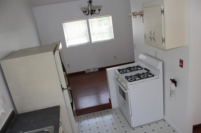 Building Photo - 14 Cranberry Ledge Rd