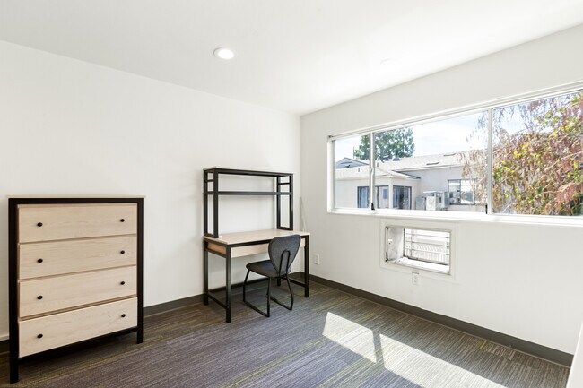 Foto del edificio - 920 W 28th St