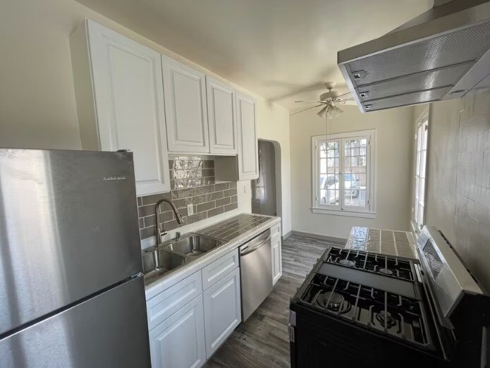 Foto principal - 8714 W Olympic Blvd