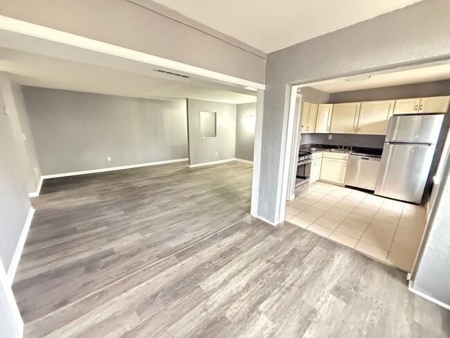 Foto del edificio - 9635 White Acre Rd