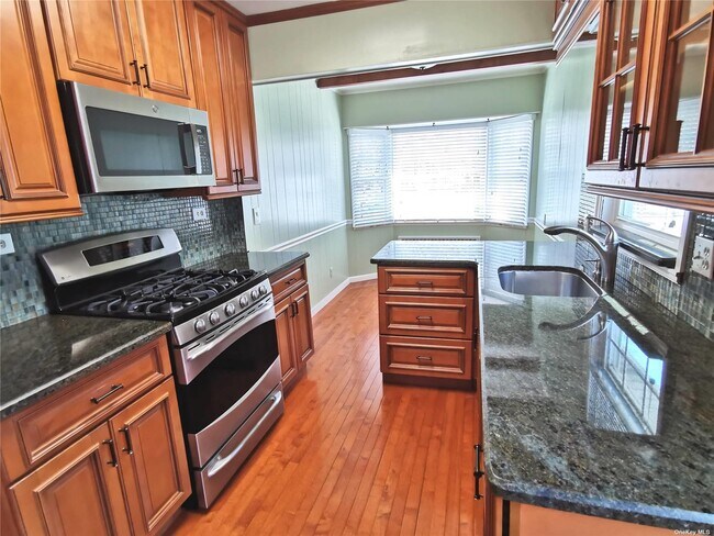 Building Photo - 1419 Apple Ln