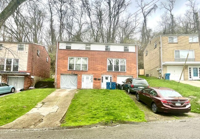 Building Photo - 445-447-447 Idlewood Rd