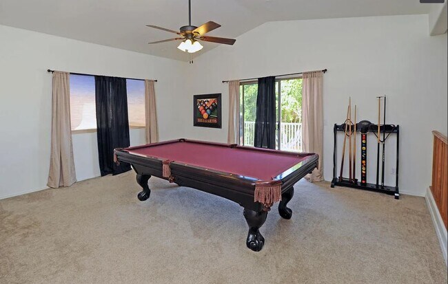 Foto del edificio - 1010 W Euclid Ave