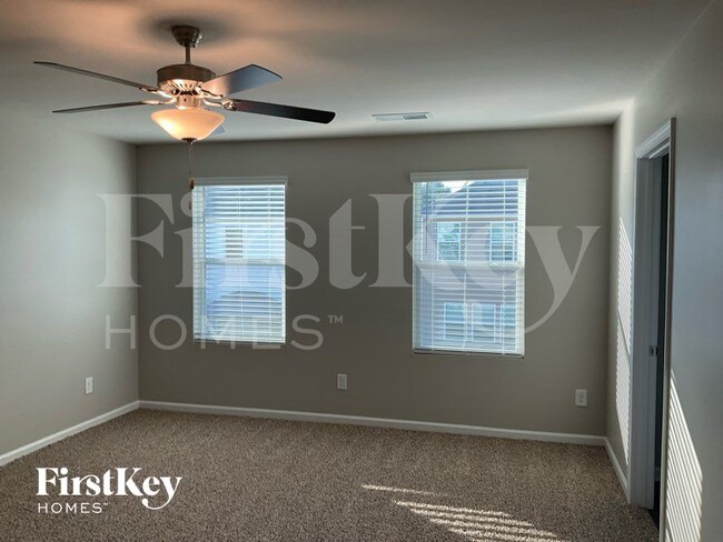 Building Photo - 5510 Cobblestone Glen Dr