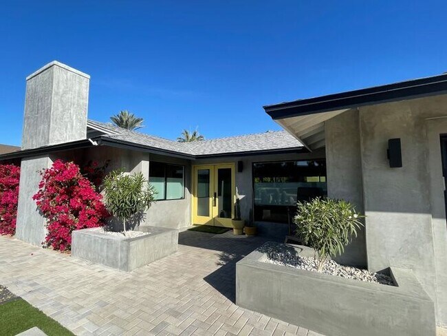 Building Photo - 2424 E Beryl Ave, Phoenix