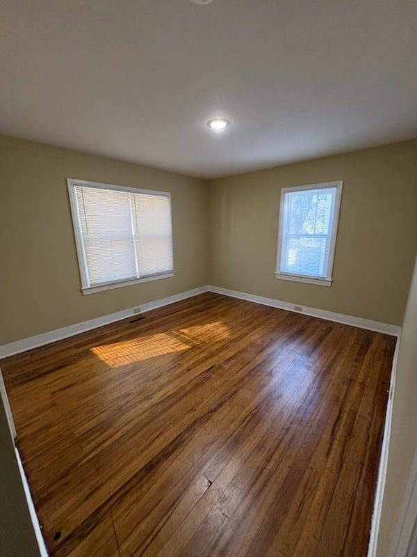 Building Photo - 533 Oak Ave