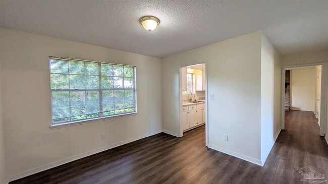 Building Photo - 6942 Falcon Dr