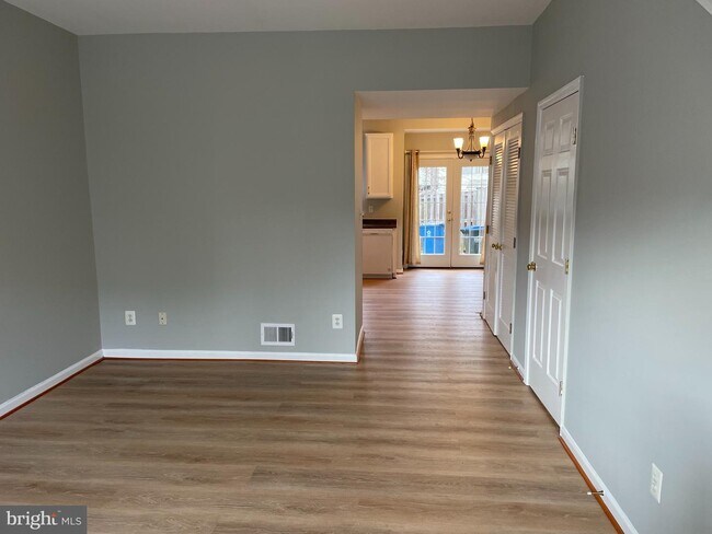 Foto del edificio - 12436 Selkirk Cir