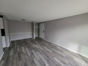 Building Photo - 13444 Euclid Ave