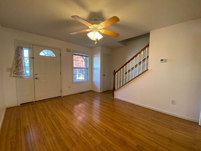 Building Photo - 2465 S Woolery Mill Dr