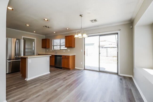 Building Photo - 8433 E Natal Cir