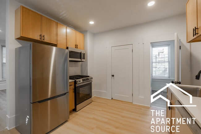 Foto del edificio - 2301 N Leavitt St