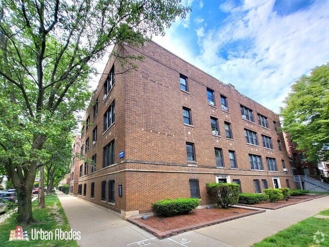 Building Photo - 1446 W Byron St