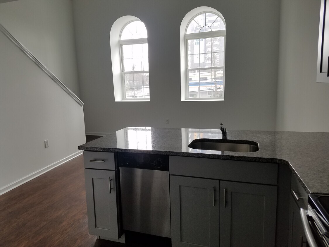 Foto principal - 2231 Bryn Mawr Ave