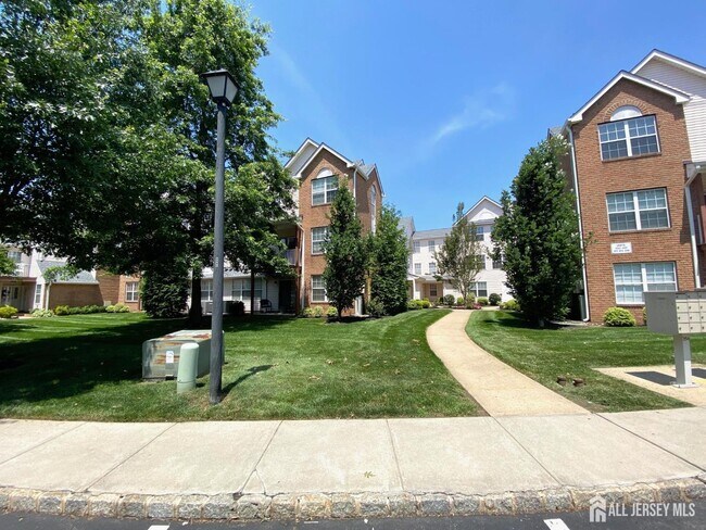 Foto del edificio - 420 Plymouth Rd