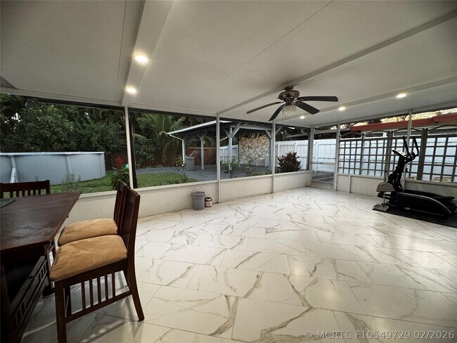 Foto del edificio - 4250 NW 9th Ct