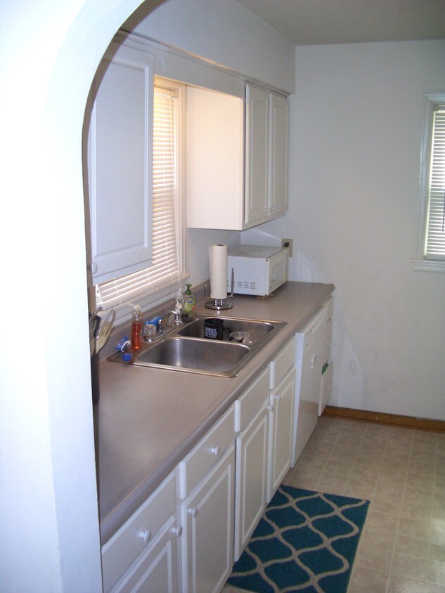 Primary Photo - 812 Vine St