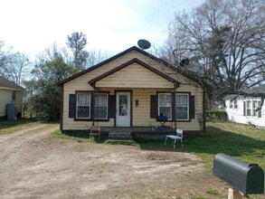 Building Photo - 203 State Rd S-30-213