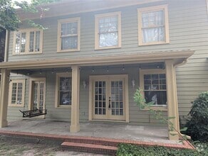 Building Photo - 815 Sul Ross St